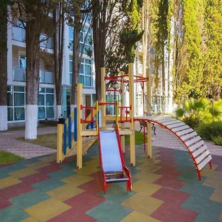 Hotel Cheluskintsev 가그라 외부 사진